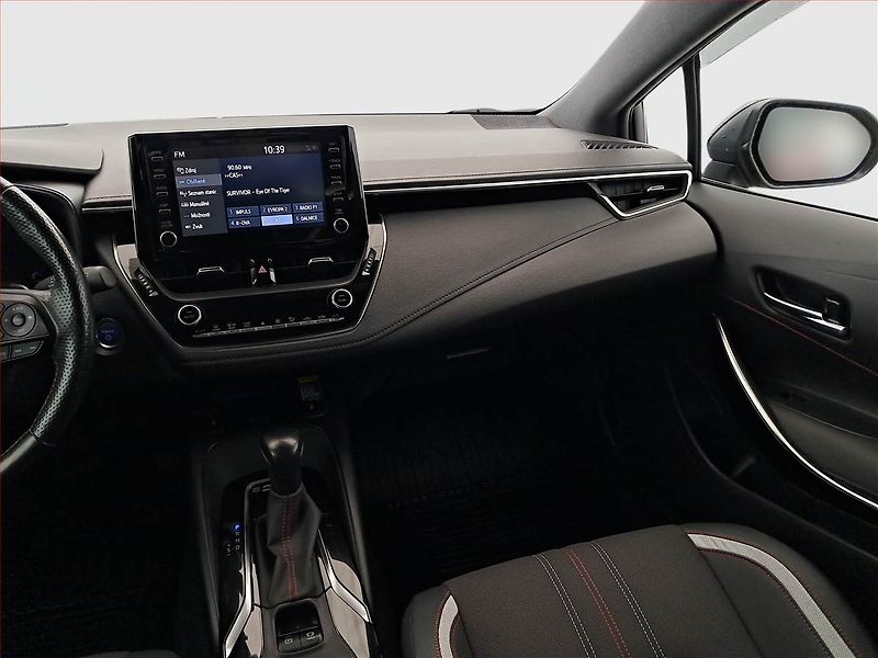 Toyota Corolla (2020) GR Sport 2.0 Hybrid - fotka 8 z 24