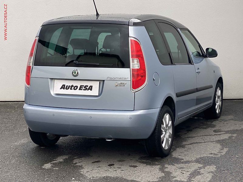 Škoda Roomster (2011) 1.4 16V, ČR, Ambiente, zámek - fotka 4 z 15