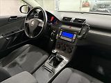 Volkswagen Passat 1,6   i KLIMA VÝHŘEV PO STK - náhled 11