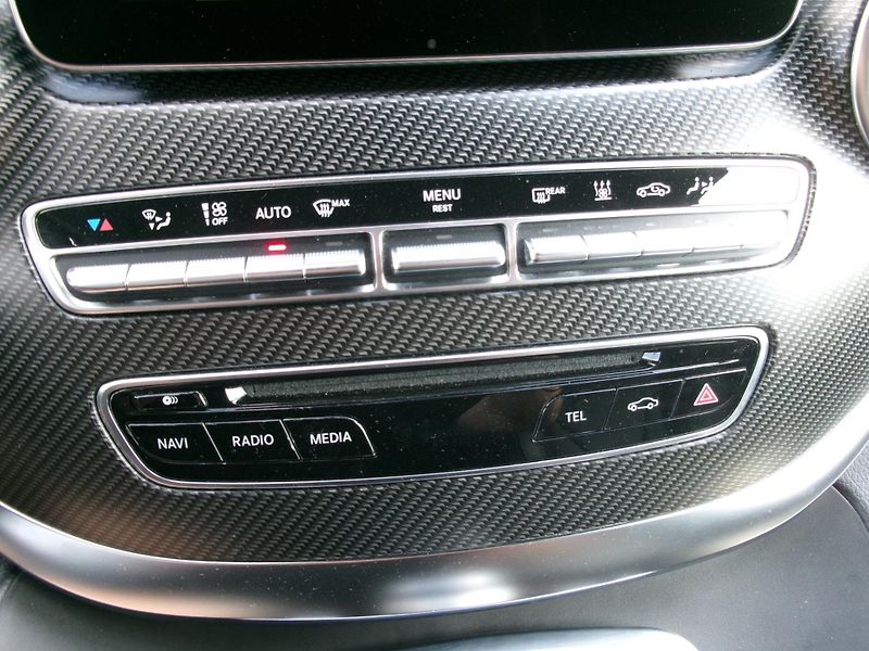 Mercedes-Benz Třídy V (2016) V 250 AVANTGARD AMG Line - fotka 32 z 33