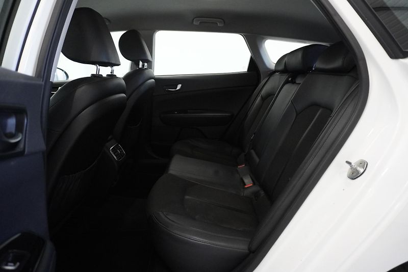 Kia Optima  SW 2,0 GDI PHEV AUT, - fotka 28 z 35