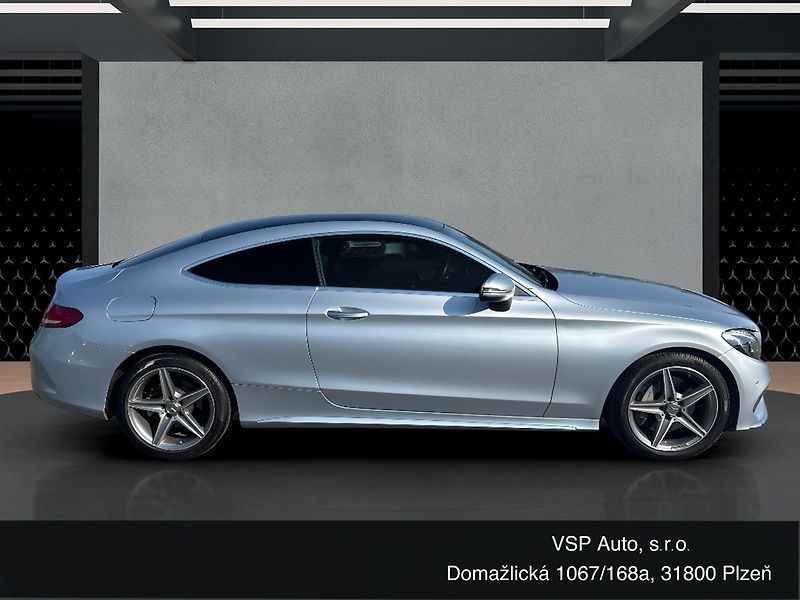 Mercedes-Benz Třídy C AMG paket 250d 4MATIC - fotka 6 z 19