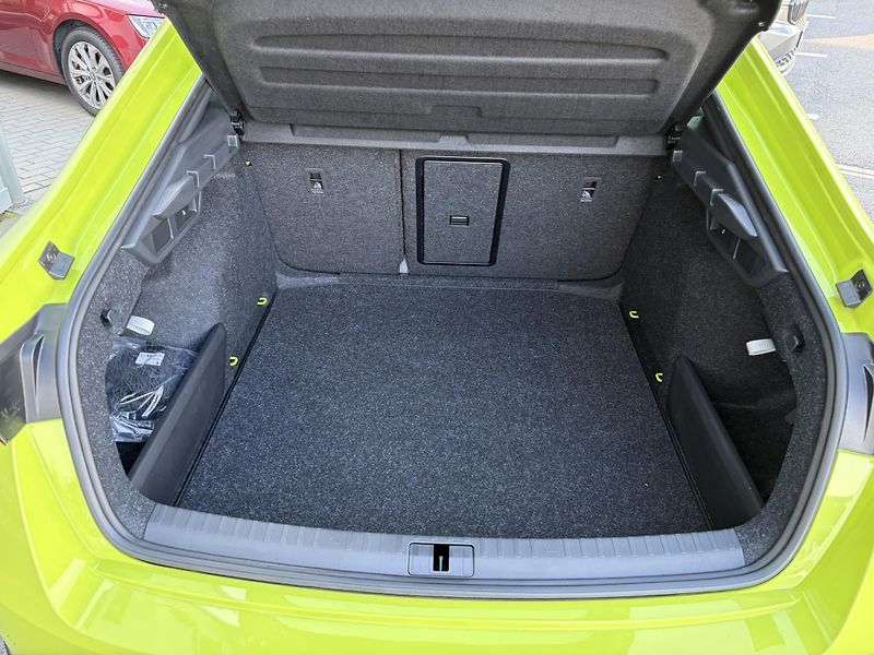 Škoda Octavia 1.5TSi Sportline  DSG 110kW - fotka 17 z 23