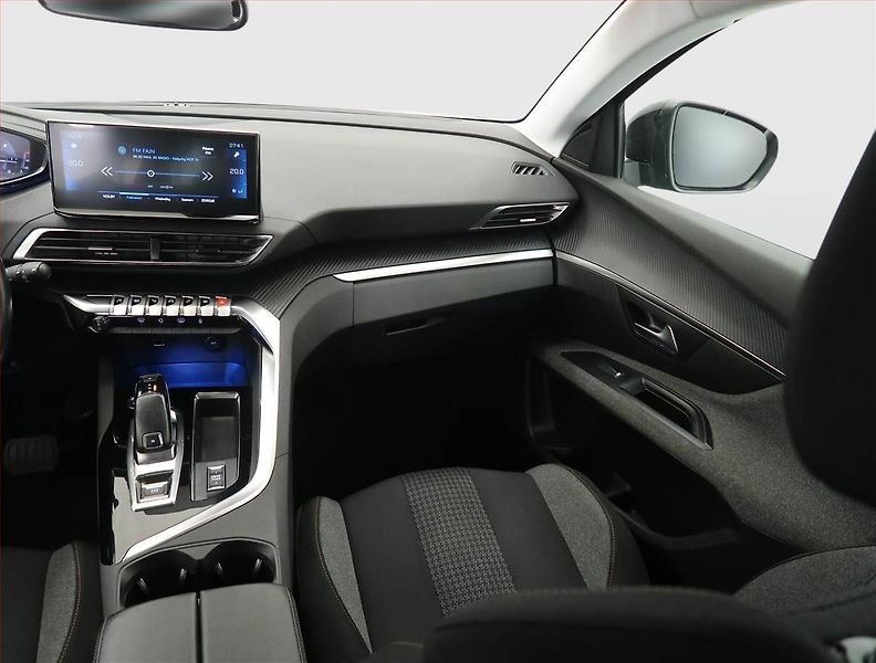 Peugeot 5008 (2022) Active 1.5 BlueHDi, Automat - fotka 8 z 23