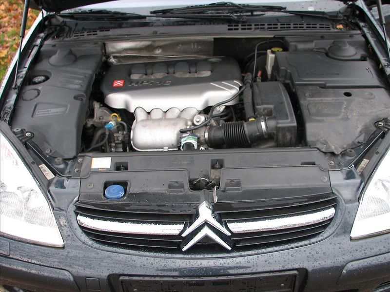 Citroën C5 2,0 16V HPI Xenony,Kůže  Exclu - fotka 43 z 54