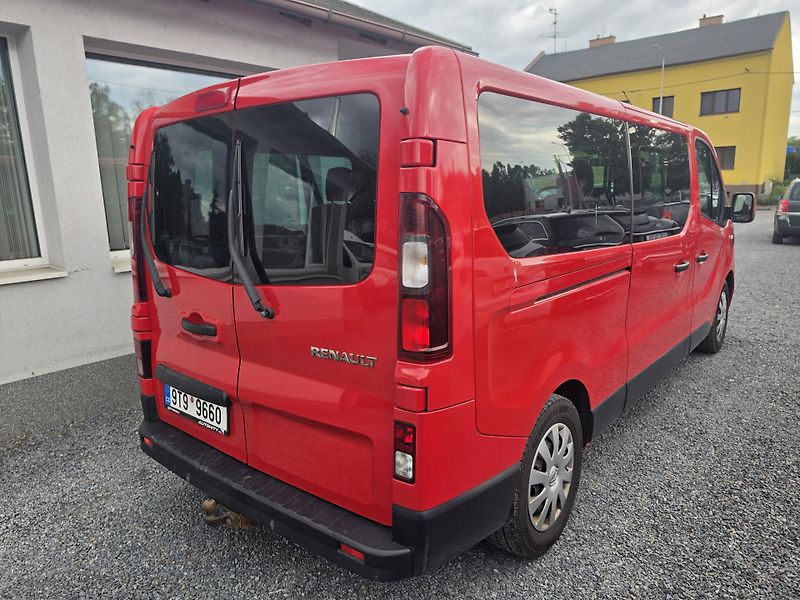 Renault Trafic 1.6 dci 125 Long 9.mist tz - fotka 4 z 19