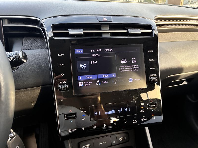 Hyundai Tucson 1,6T-GDi 110kW REZERVACE - fotka 19 z 30