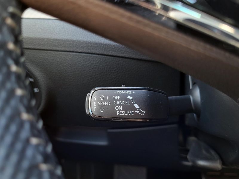 Škoda Superb 2.0 TDi DSG 4x4 SPORTLINE - fotka 19 z 46