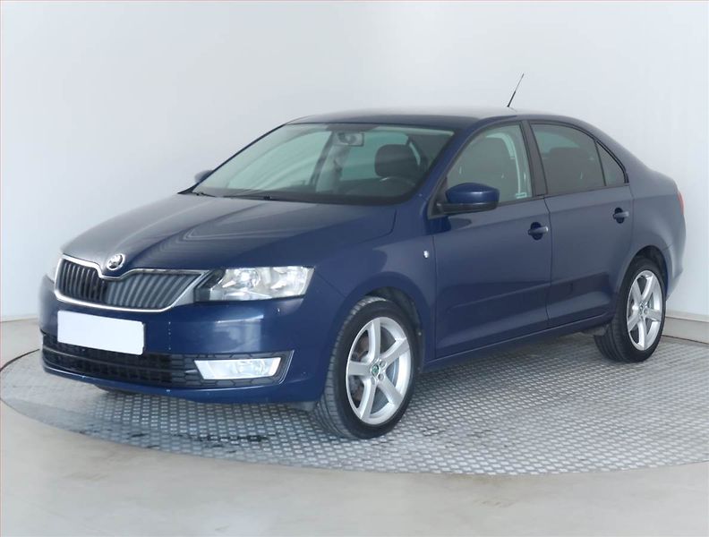 Škoda Rapid (2015) Ambition 1.6 TDI, Tempomat - fotka 2 z 17
