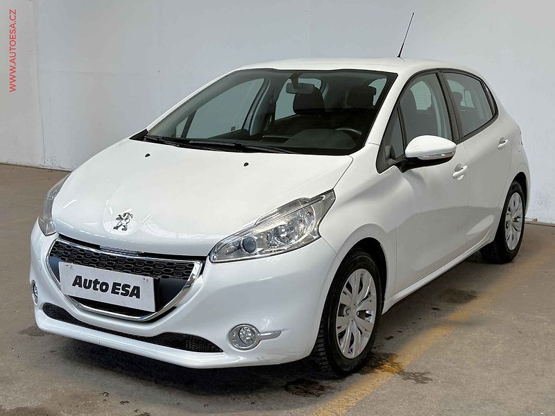 Peugeot 208 (2014) 1.2i, ČR, AC, temp, STK8/28 - fotka 3 z 14