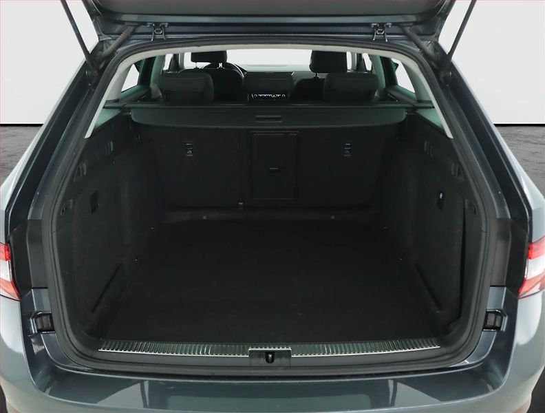 Škoda Superb (2021) 2.0 TDI, Serv.kniha, Navi - fotka 14 z 15