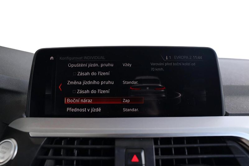 BMW X4 xDrive30d - fotka 21 z 31