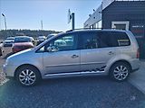 Volkswagen Touran 2,0 TDi, 7 míst, TZ - náhled 3