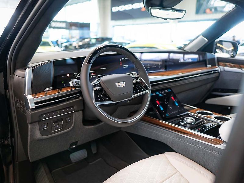 Cadillac Escalade (2026) 6.2 ESV Sport Platinum 2026 - fotka 15 z 45