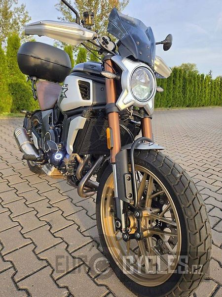 CFMOTO 700 CL-X Heritage (2022) - fotka 4 z 18