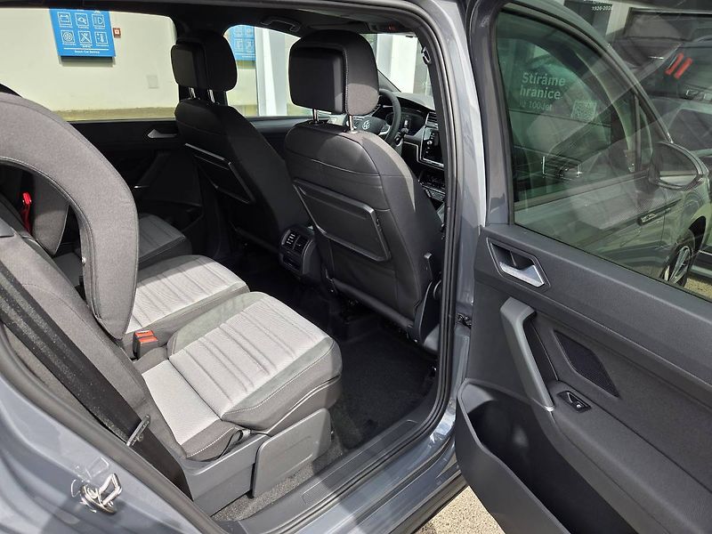 Volkswagen Touran (2026) 1.5 TSI R-line DSG 7míst - fotka 41 z 46