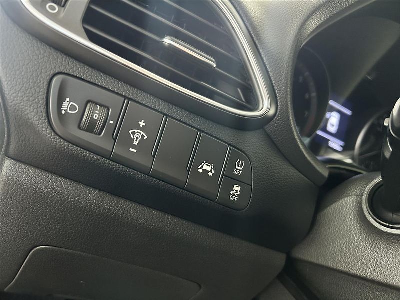 Hyundai i30 1,0   TGDI 88kW,FASTBACK,ČR,1. - fotka 9 z 22