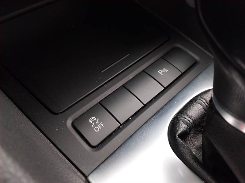Volkswagen Golf (2013) Highline 1.6 TDI, Automat - fotka 20 z 22