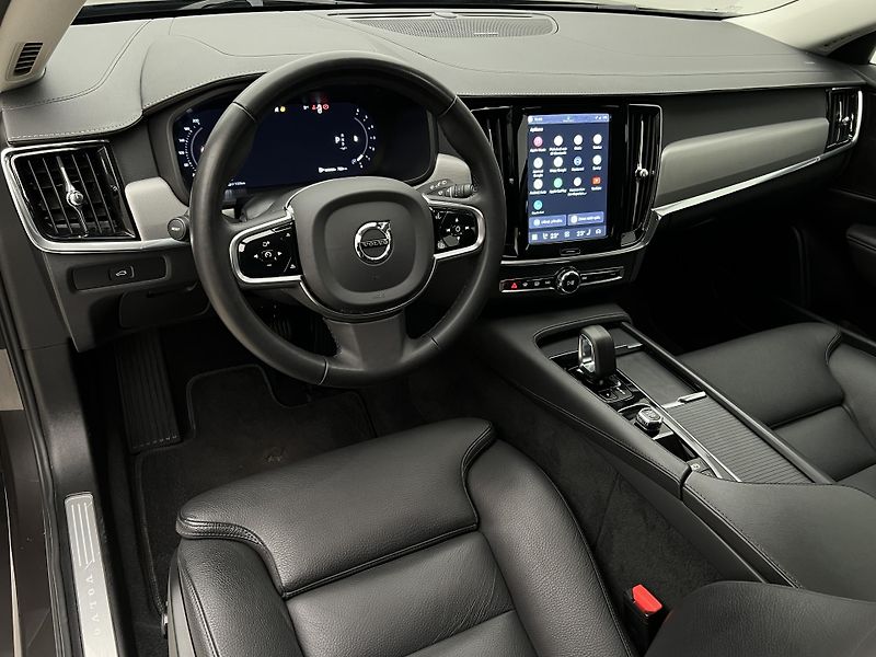 Volvo V90 B4 BRIGHT PLUS CZ 1. maj. - fotka 4 z 48