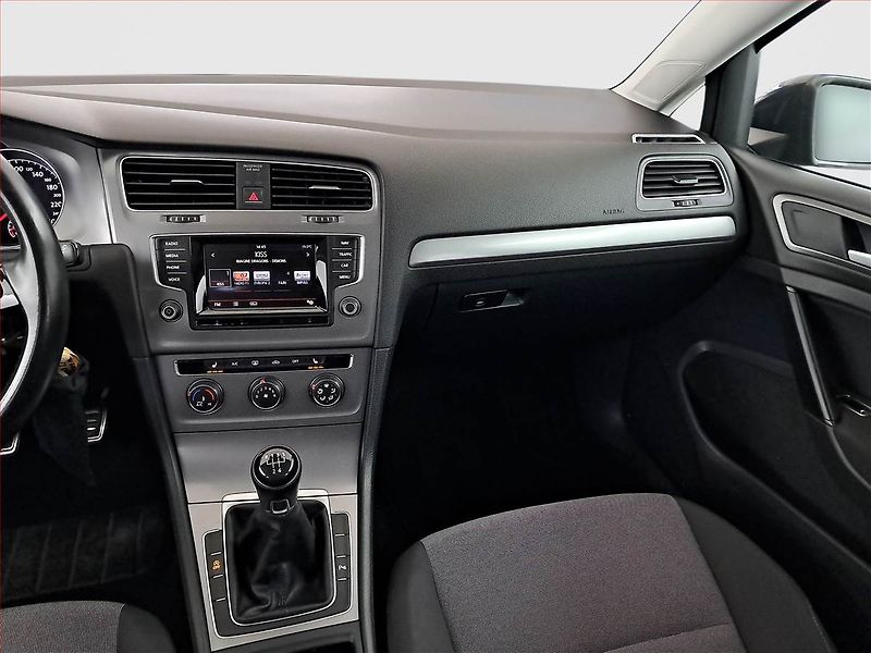 Volkswagen Golf (2015) 1.6 TDI, Serv.kniha, Navi - fotka 8 z 18