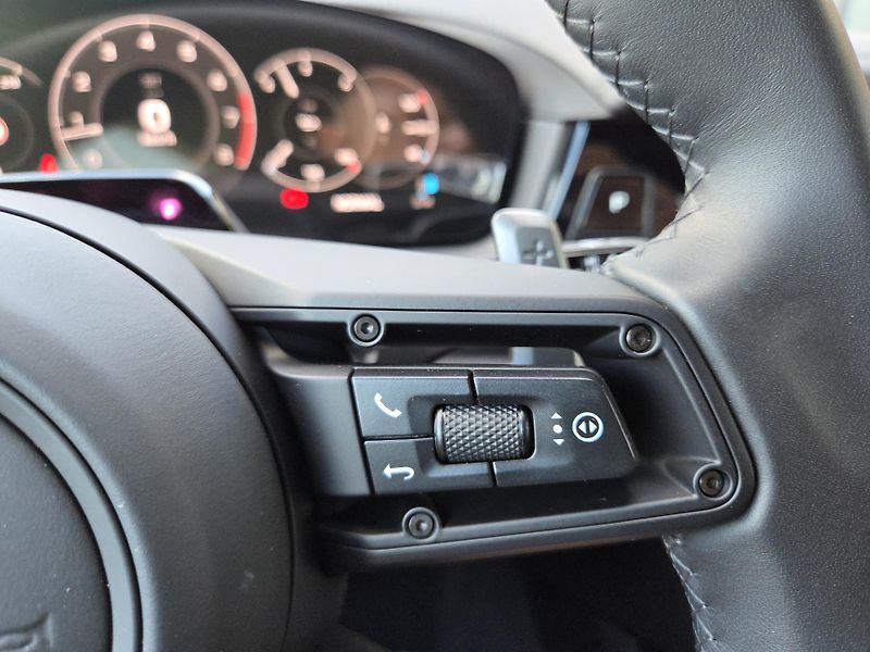 Porsche Cayenne Coupe 260kW Black Edition - fotka 21 z 48