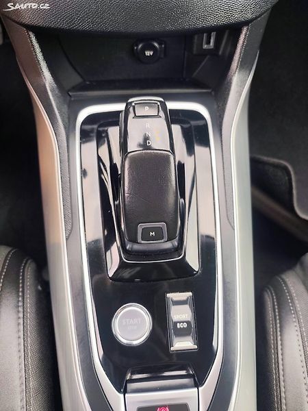 Peugeot 308 (2018) - fotka 37 z 44