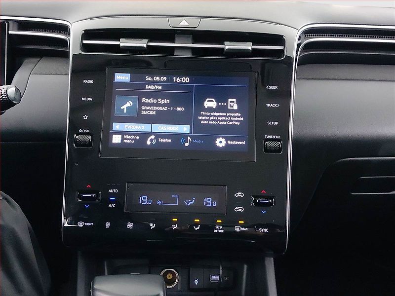 Hyundai Tucson (2022) 1.6 T-GDI 48V MHEV - fotka 12 z 20