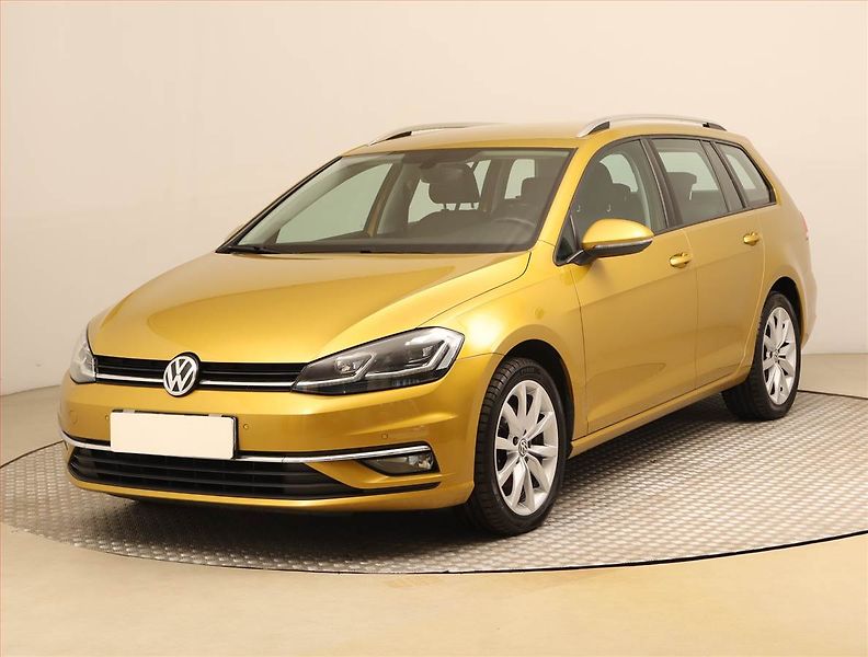 Volkswagen Golf (2017) Comfortline 1.0 TSI, Kůže - fotka 2 z 20