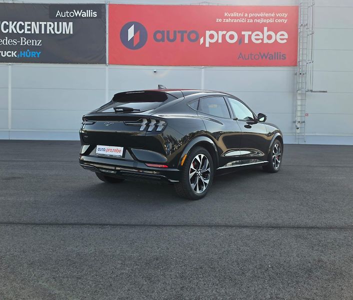 Ford Mustang Mach-E AWD 75kWh 198kW 1.Maj DPH - fotka 4 z 24