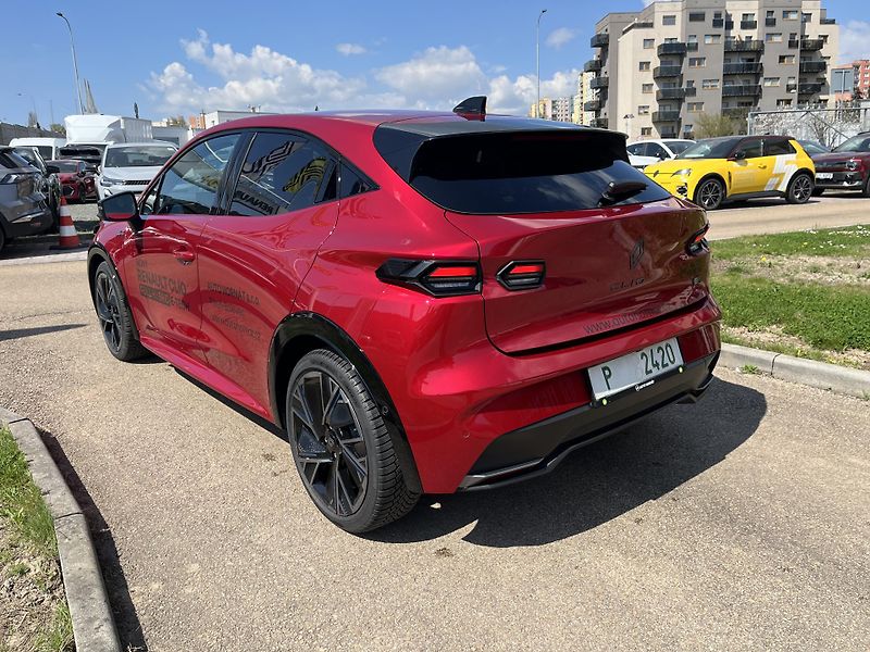 Renault Clio (2026) esprit Alpine full hybrid 160 - fotka 6 z 11