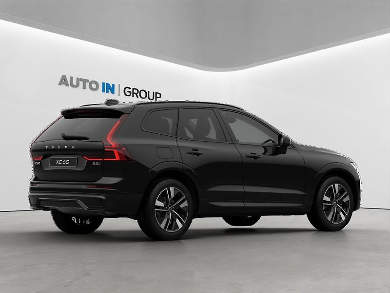 Volvo XC60 (2026) DARK B5 PLUS AWD,360° KAMERA - fotka 4 z 9