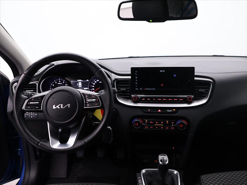 Kia XCeed 1,5 T-GDi 118kW Exclusive CZ - fotka 23 z 32