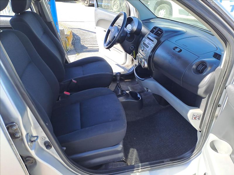 Subaru Justy 1,0 i KLIMA - fotka 8 z 13