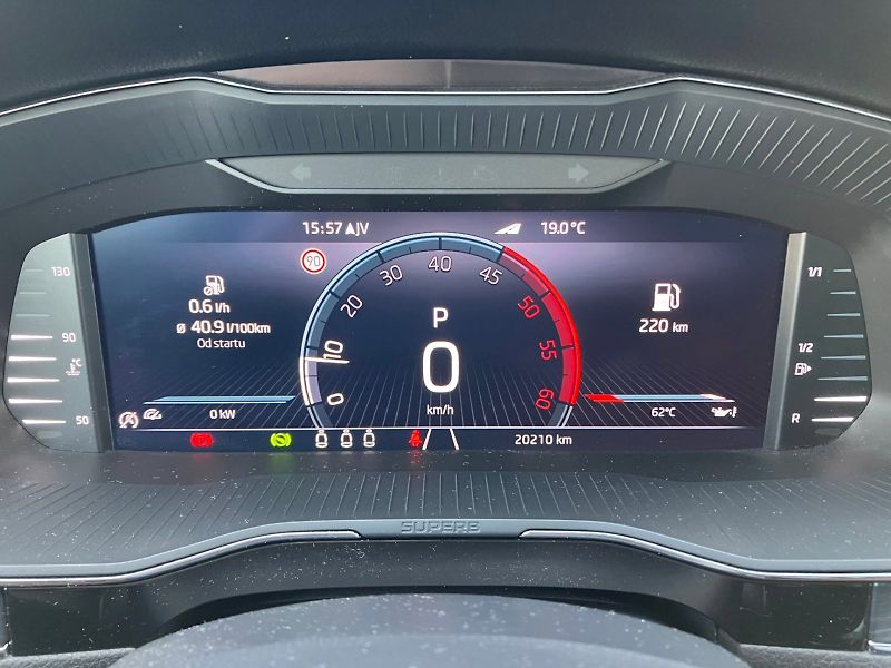 Škoda Superb (2024) SUPEREB COM GRT STY TD 110/2.0 - fotka 10 z 30