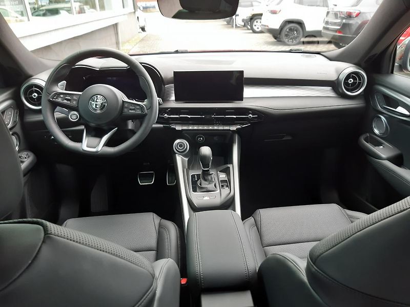 Alfa Romeo Tonale (2023) 1,3 PHEV 280 PS  Veloce - fotka 24 z 48
