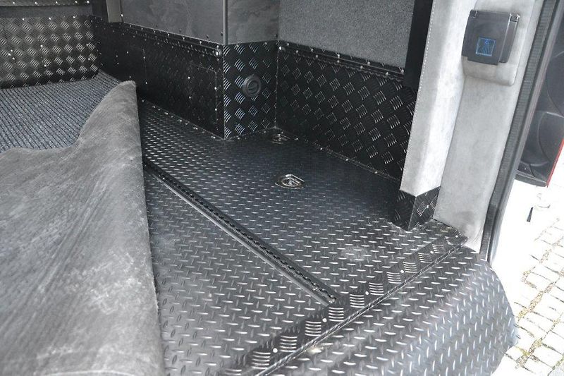 Mercedes-Benz Sprinter 319 Camper Family - fotka 31 z 50