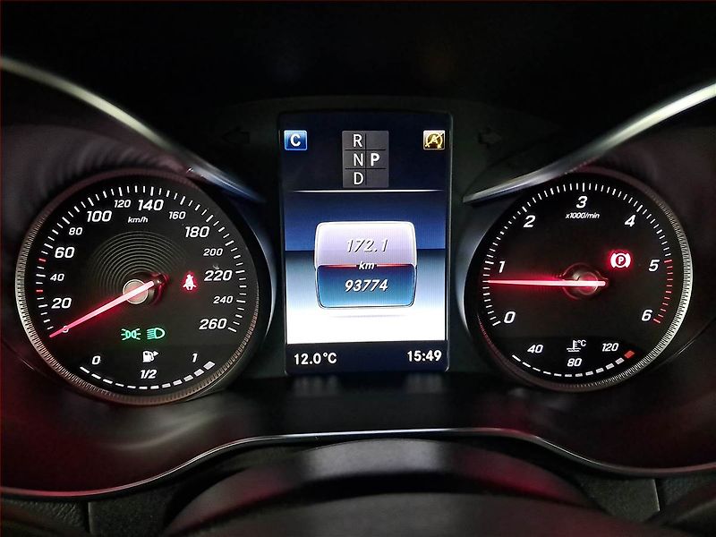 Mercedes-Benz GLC (2018) 250 d - fotka 11 z 27