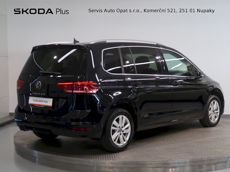 Volkswagen Touran (2023) HIGHLINE 2.0TDI 110KW DSG CZ - fotka 2 z 42