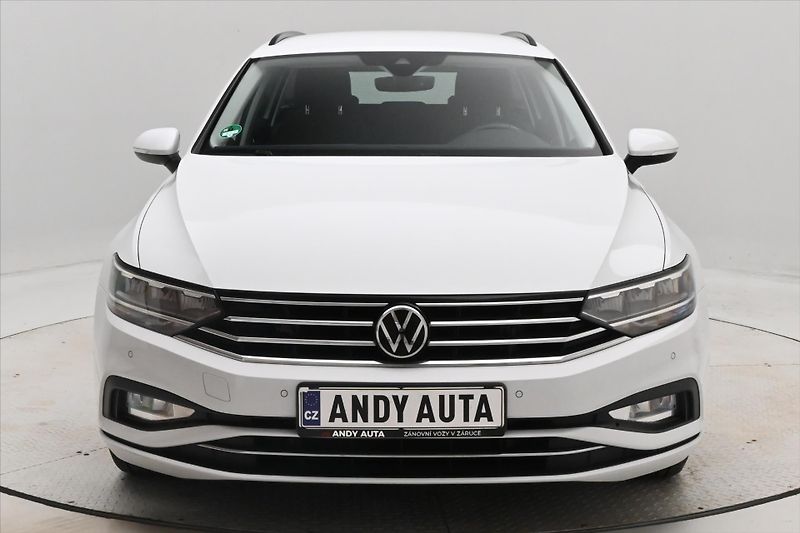 Volkswagen Passat 2,0 TDI 110 kW DSG Business Zá - fotka 2 z 32