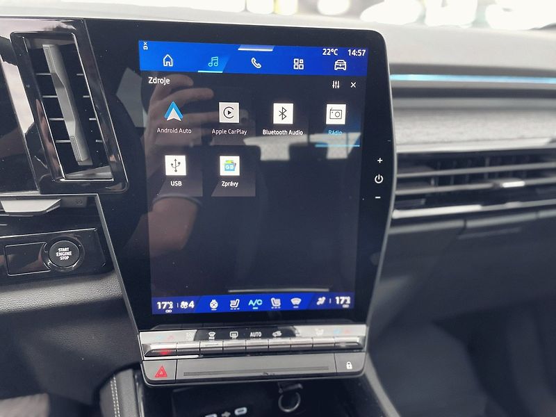 Renault Austral (2024) E-Tech full hybrid 200 techno - fotka 21 z 39