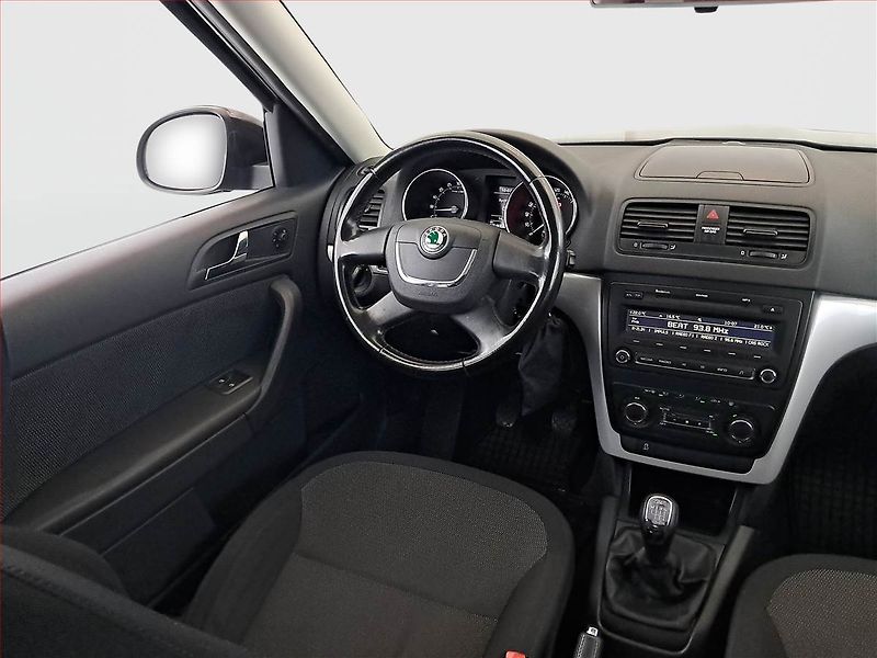 Škoda Yeti (2009) 2.0 TDI, 4X4, Tempomat - fotka 7 z 19
