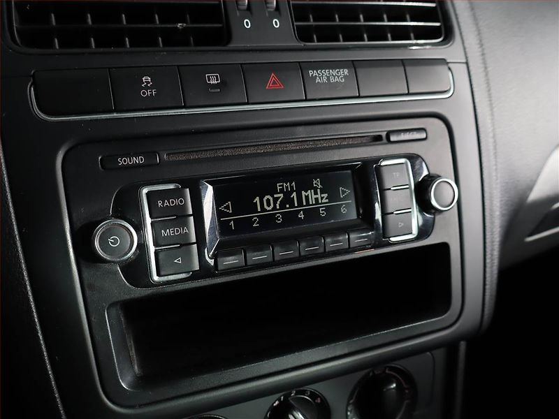 Volkswagen Polo (2011) 1.2 12V, Tempomat - fotka 15 z 16