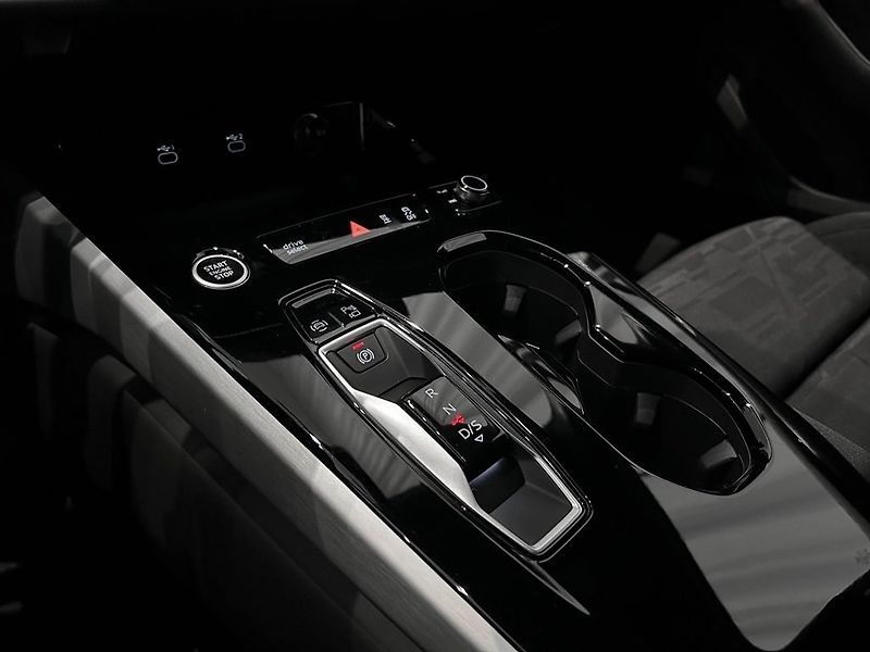 Audi A6 TDI quattro Tech+ NezTo Matrix - fotka 13 z 15