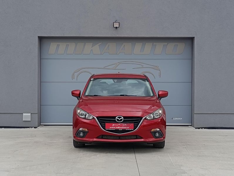 Mazda 3 2.2D 110kW SKYACTIV - fotka 2 z 29