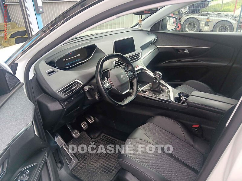 Peugeot 5008 (2019) 1.5 HDi, 1.maj,ČR - fotka 3 z 3