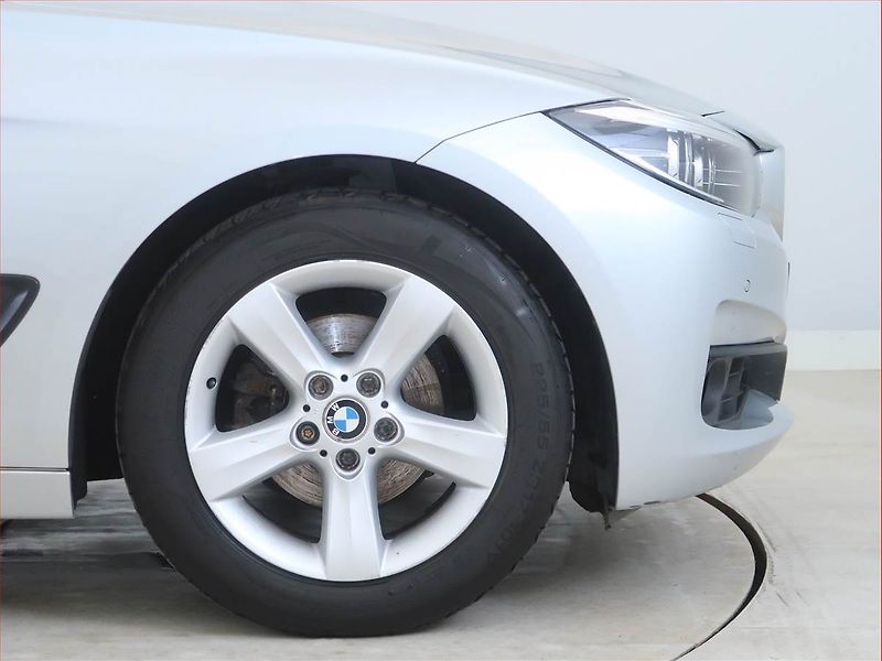 BMW Řada 3 (2018) 318d GT, Automat, Navi - fotka 15 z 25