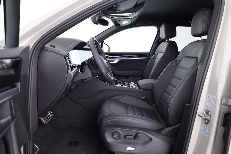 Volkswagen Touareg TDI 210kW R-Line 360 Ventilace - fotka 6 z 15