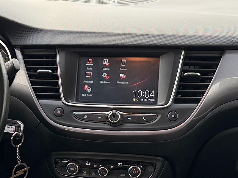 Opel Crossland X (2020) 1,2 Turbo 81 kW Inovation - fotka 18 z 24