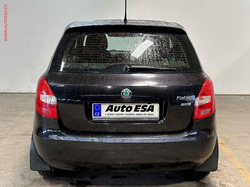 Škoda Fabia (2011) 1.6 TDI, autoAC - fotka 5 z 13