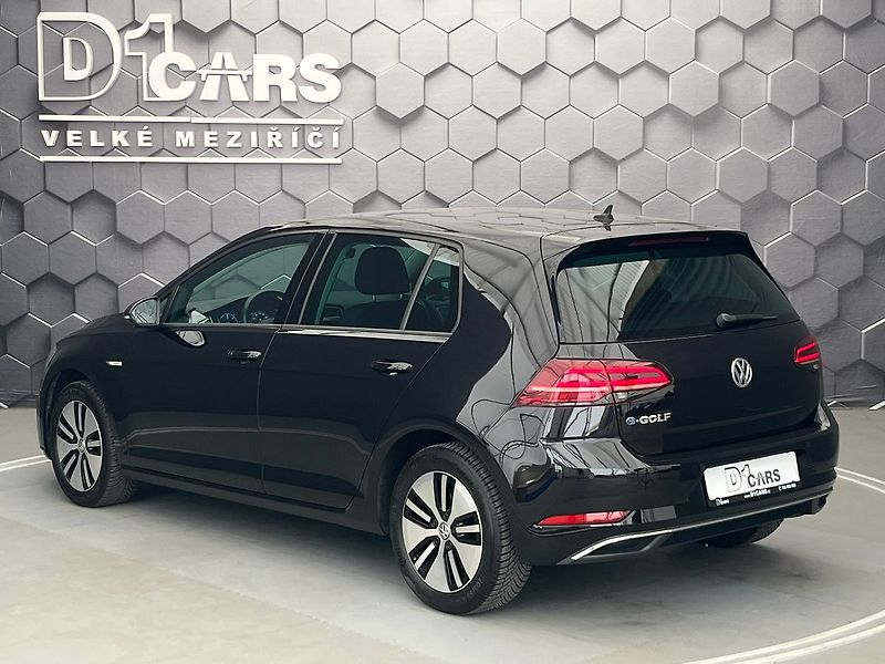Volkswagen e-Golf 93,1% SoH, tep.čerp. virtual k - fotka 2 z 95